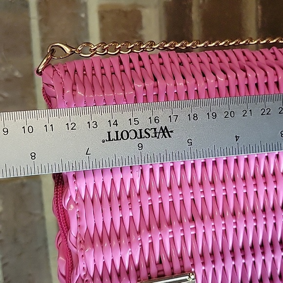SIMPLY SOUTHERN Key Largo Crossbody Hot Pink NWT - Picture 5 of 9